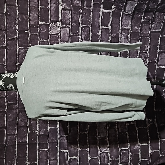 Michael Kors Long Sleeve Silver Graphic Sweater with high low size Medium - Picture 5 of 8